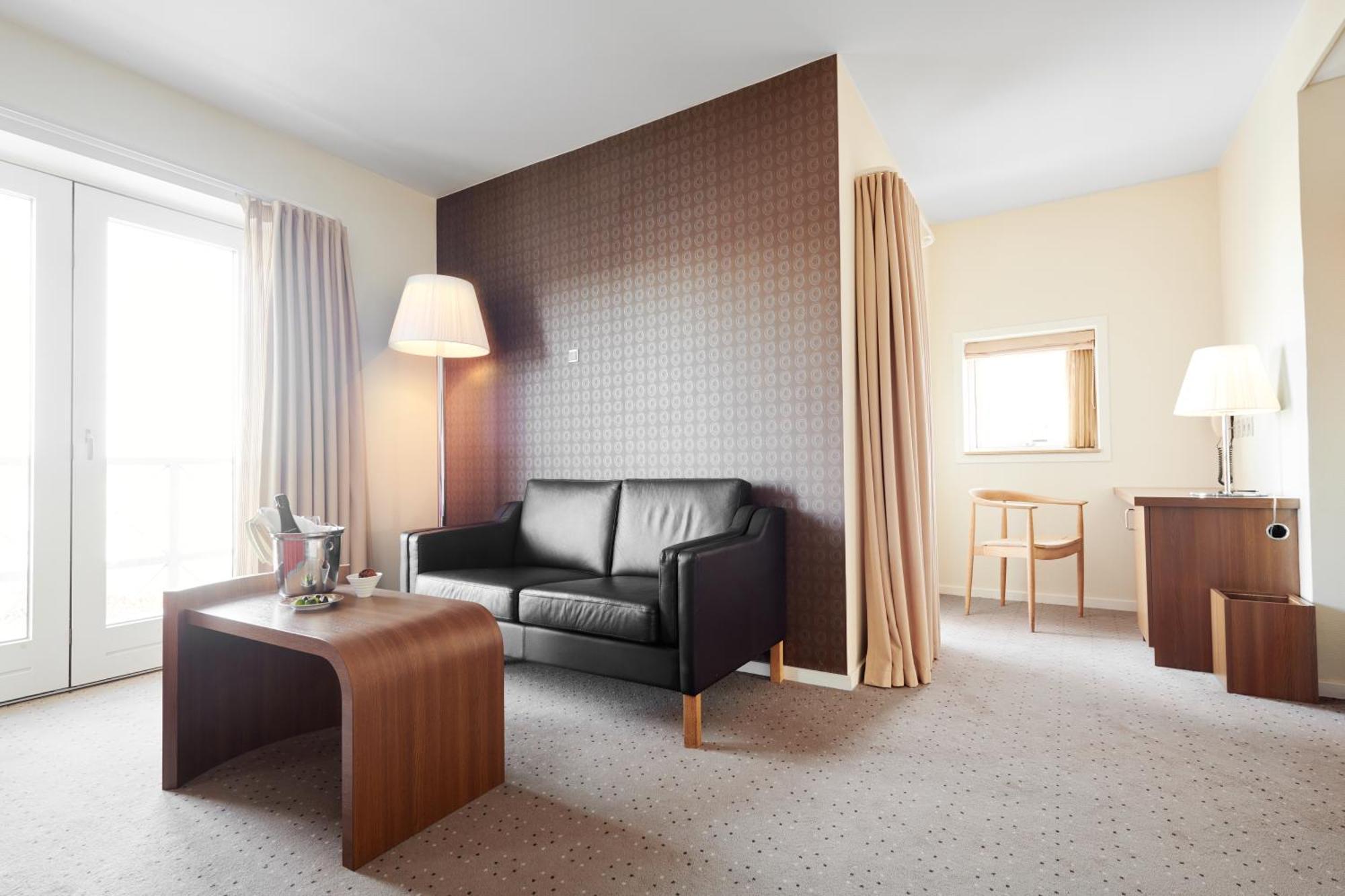 Montra Hotel Sabro Kro Exteriör bild